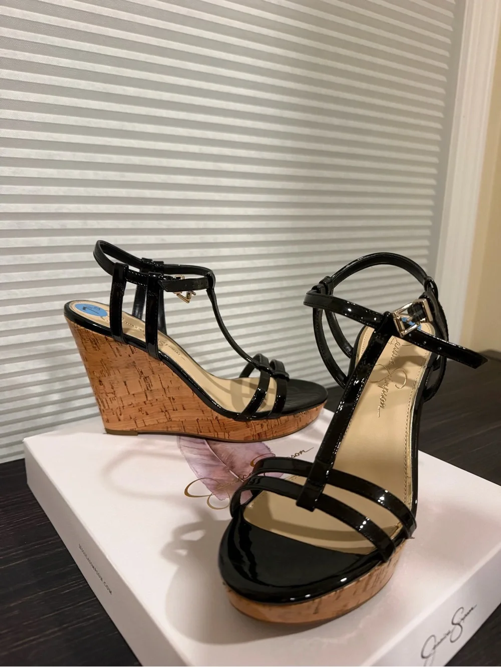 Jessica Simpson glossy black